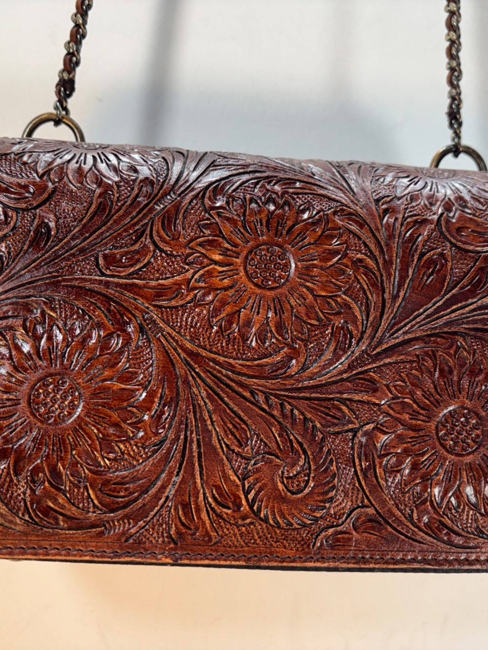 VILENCA HOLLAND NWT$425.00 HAND MADE,HAND CARVED,HAND 3-D EMBOSS & HAND STAINED